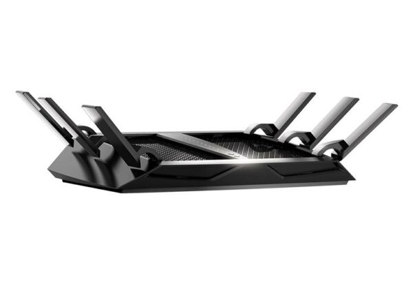 Nighthawk® X6 Tri-Band WiFi Router (up to 3.2Gbps) with NETGEAR Armor™, Circle® Smart Parental Controls